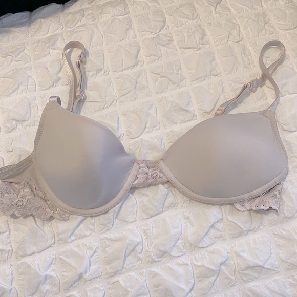 SO Bra - Picture 1 of 3